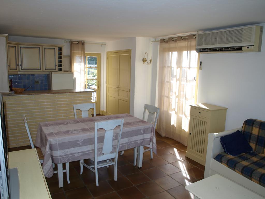 Les Lauriers Roses Lejlighedshotel Le Le Rayol-Canadel-sur-Mer Eksteriør billede