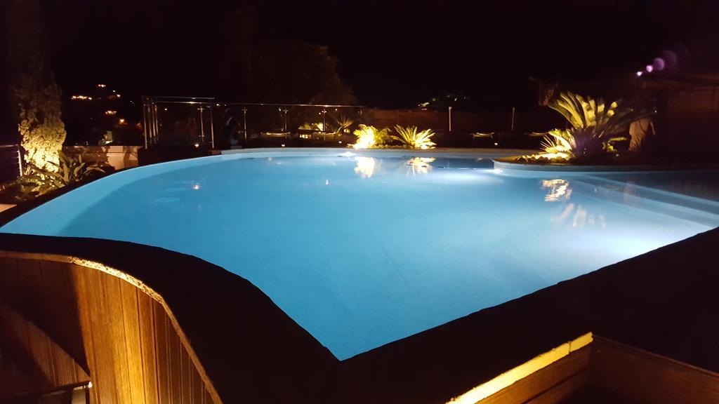 Les Lauriers Roses Lejlighedshotel Le Le Rayol-Canadel-sur-Mer Eksteriør billede