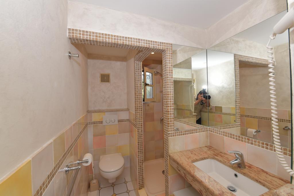 Les Lauriers Roses Lejlighedshotel Le Le Rayol-Canadel-sur-Mer Eksteriør billede