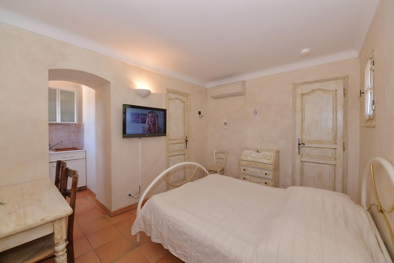 Les Lauriers Roses Lejlighedshotel Le Le Rayol-Canadel-sur-Mer Eksteriør billede