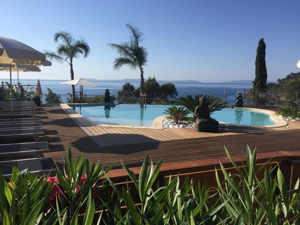 Les Lauriers Roses Lejlighedshotel Le Le Rayol-Canadel-sur-Mer Eksteriør billede